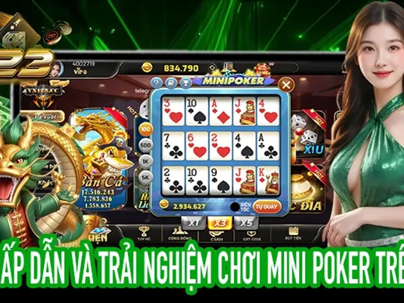 Bàn chơi bài poker với chip và lá bài tại nn88